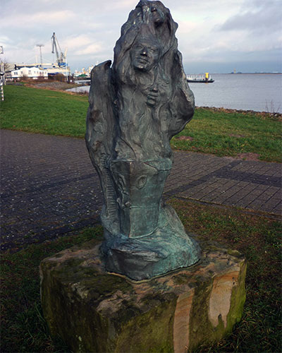 Skulptur von hinten Skulptur von hinten